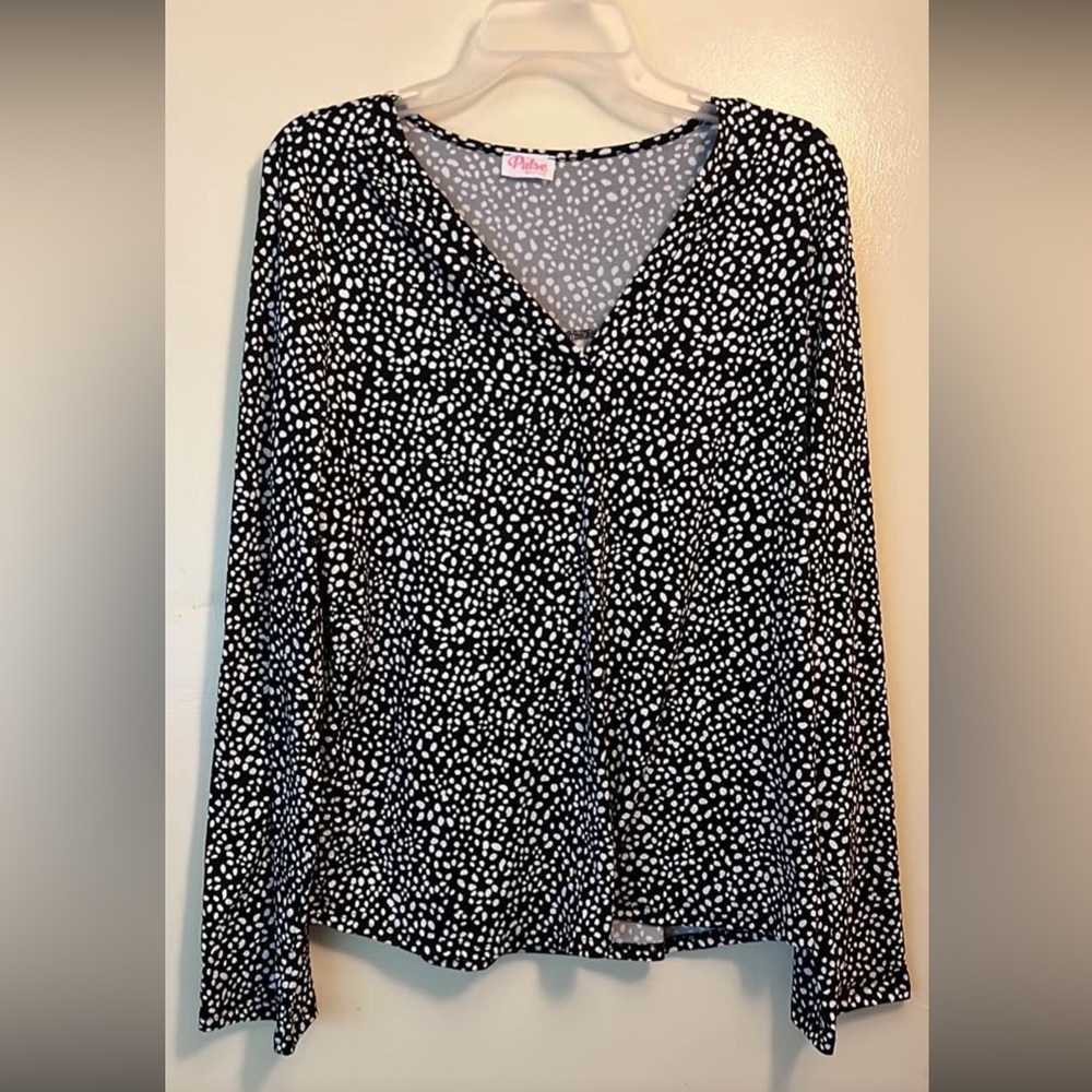 Pulse Boutique Long Sleeve Top 🌼free with purchase🌼